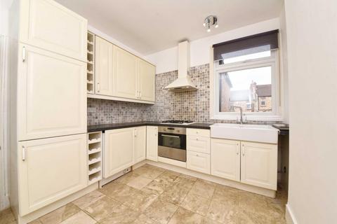 2 bedroom flat to rent, Audley Road, Hendon