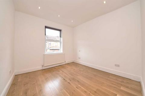 2 bedroom flat to rent, Audley Road, Hendon