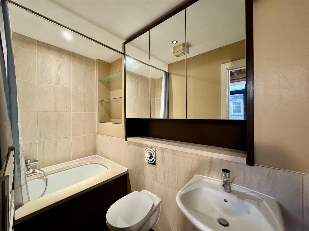 En suite bathroom