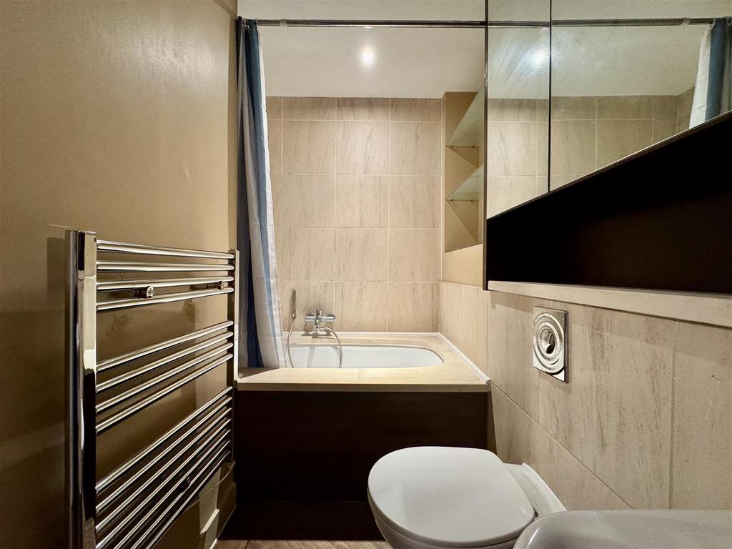 En suite bathroom
