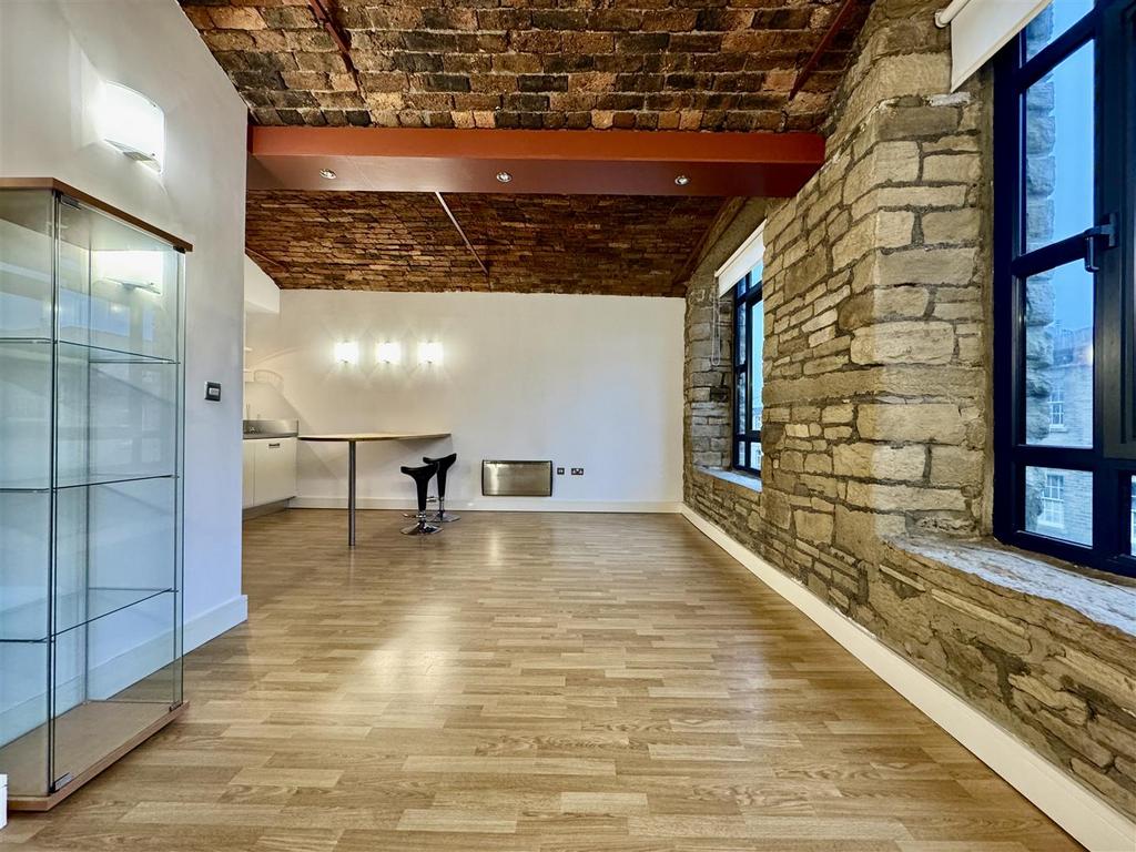 Living dining kitchen