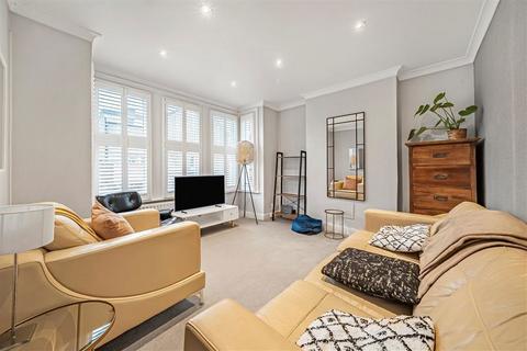 undefined, Sunnyside Road, Teddington TW11