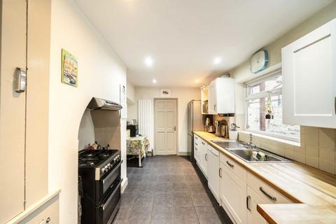 1 bedroom flat for sale, Vant Road, London SW17