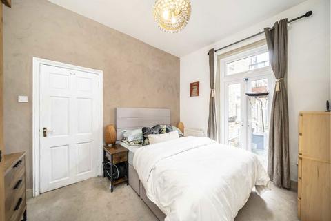 1 bedroom flat for sale, Vant Road, London SW17
