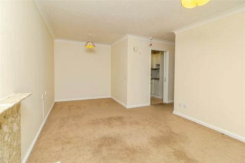 undefined, Laburnum Court (Leighton Buzzard), Leighton Buzzard LU7