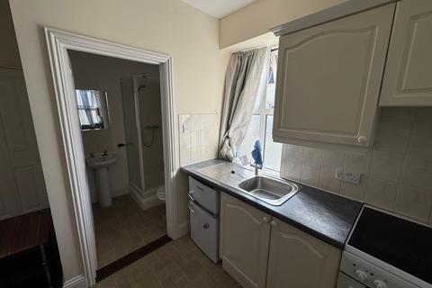 Studio to rent, St. Saviours Road, St. Saviour, JE2