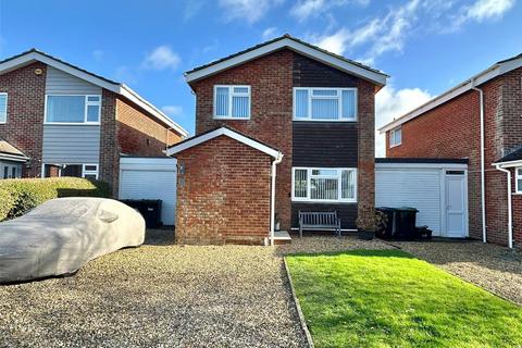 3 bedroom detached house for sale, Rookcliff Way, Milford on Sea, Lymington, Hampshire, SO41