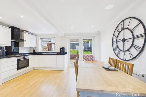 undefined, Shelton Avenue, Scarborough YO13
