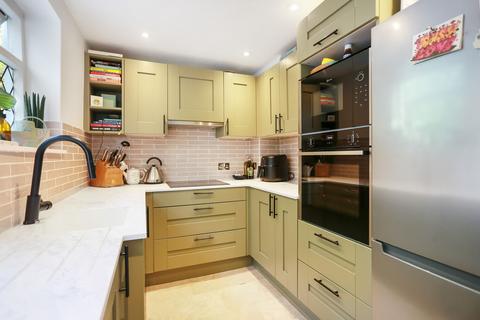 2 bedroom terraced house for sale, South Road, Brighton, BN1