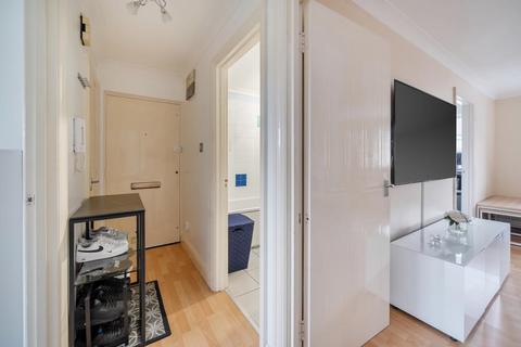 2 bedroom flat for sale, High Wycombe,  Buckinghamshire,  HP12