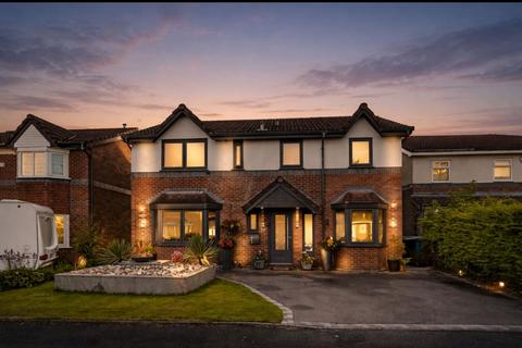 4 bedroom detached house for sale, Strathmore Close, Ramsbottom, BL0
