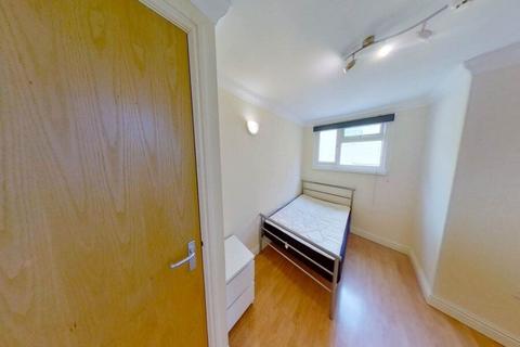 4 bedroom flat to rent, Richmond Road, CF24