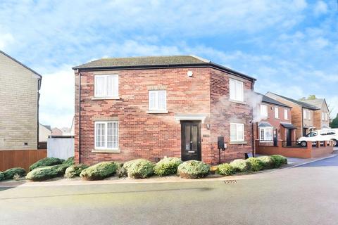 3 bedroom detached house for sale, Bairstow Gardens, Rotherham S62