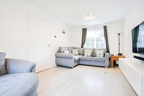 3 bedroom detached house for sale, Bairstow Gardens, Rotherham S62