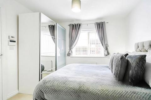 3 bedroom detached house for sale, Bairstow Gardens, Rotherham S62