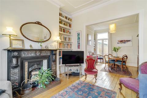 4 bedroom house for sale, Broxash Road, SW11