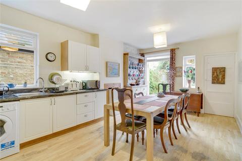 4 bedroom house for sale, Broxash Road, SW11