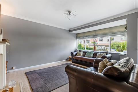 3 bedroom semi-detached house for sale, Thwaites Avenue, Ilkley LS29