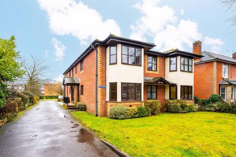 undefined, Claremont Avenue, Woking, GU22