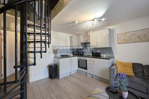 New Street, Huddersfield, HD1 2AX