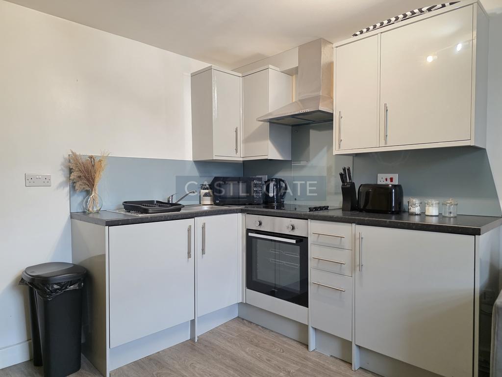 Room 7, 3a New Street, Huddersfield, HD1 2 AX (4)