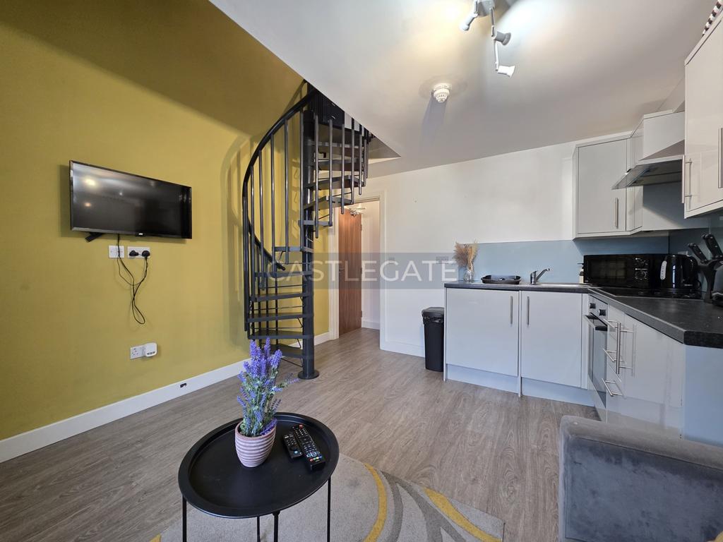 Room 7, 3a New Street, Huddersfield, HD1 2 AX (5)