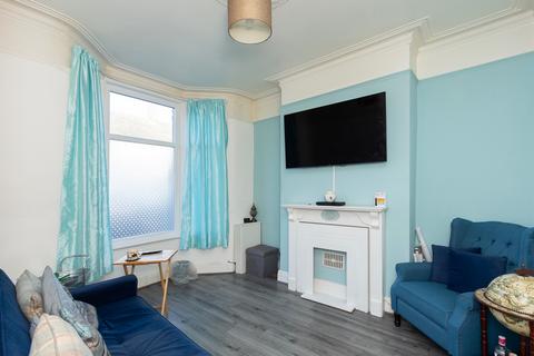 3 bedroom terraced house to rent, Elderdale Road, Liverpool