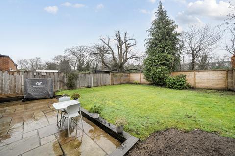 undefined, Daneswood Close, Weybridge, Surrey, KT13