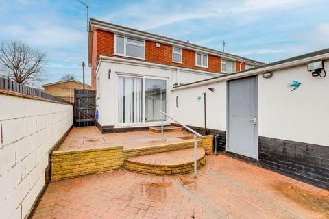 3 bedroom end of terrace house for sale, Gedling Road, Nottingham NG4