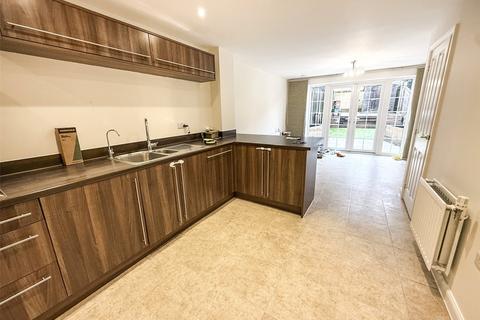 3 bedroom terraced house to rent, Forelle Way, Carshalton SM5