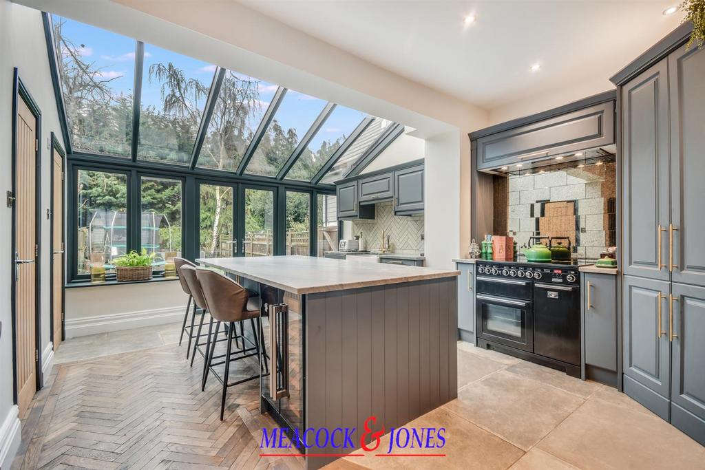 DSC 2224-DSC 2228.jpg