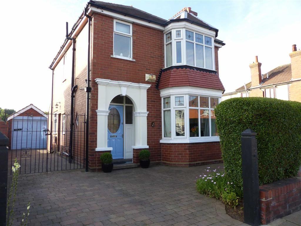 Robson Road, Cleethorpes, North East Lincolnshire 3 bed detached house