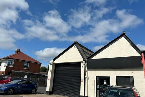 Property to rent - Whitchurch Road, Shrewsbury