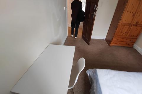 1 bedroom house to rent, Gloucester Road North, Bristol BS7