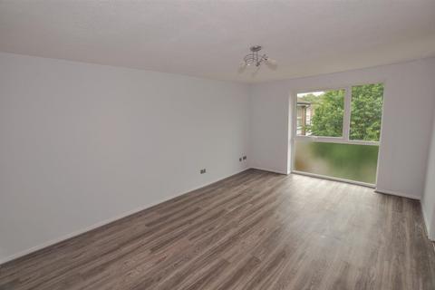 2 bedroom flat to rent, Wyedale, London Colney, AL2
