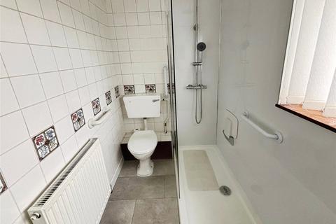 2 bedroom semi-detached house to rent, Monmouth Drive, Leicestershire LE2