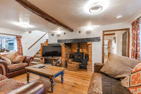 undefined, Characterful Cottage in the Heart of Thorpe Market
