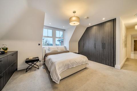 undefined, Overbury Avenue, Beckenham BR3