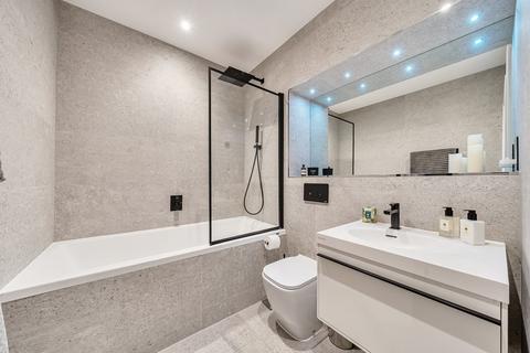 3 bedroom apartment for sale, Overbury Avenue, Beckenham BR3