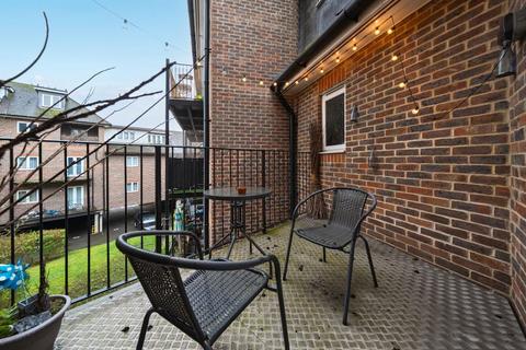 2 bedroom flat for sale, High Wycombe,  Buckinghamshire,  HP13