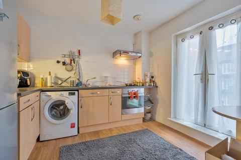 2 bedroom flat for sale, High Wycombe,  Buckinghamshire,  HP13