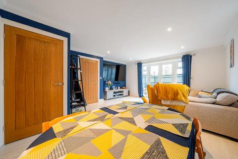 2 bedroom detached house for sale, High Wycombe,  Buckinghamshire,  HP13