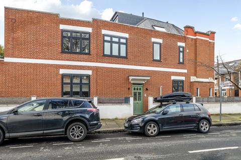 undefined, King Edwards Gardens, Acton, W3