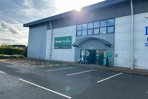 Property to rent - Knights Way, Shrewsbury