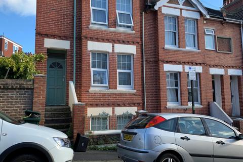 2 bedroom maisonette to rent, Coronation Street, Brighton, BN2 3AQ