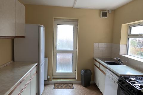 2 bedroom maisonette to rent, Coronation Street, Brighton, BN2 3AQ