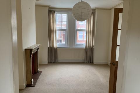 2 bedroom maisonette to rent, Coronation Street, Brighton, BN2 3AQ