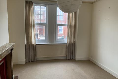 2 bedroom maisonette to rent, Coronation Street, Brighton, BN2 3AQ
