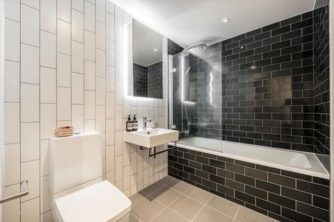 2 bedroom flat for sale, Royal Crest Avenue, London E16