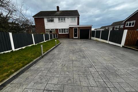 3 bedroom semi-detached house for sale, Tennyson Avenue, Dukinfield SK16